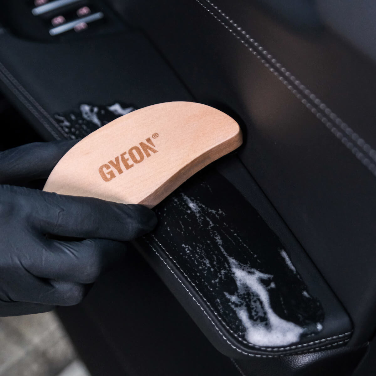 GYEON Q²M LeatherBrush - Slika 5